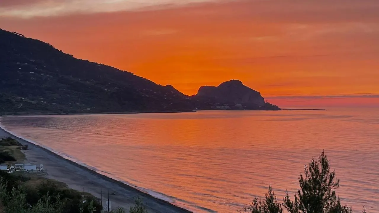 Kf Excelsior House Cefalu 0*, Sant'Ambrogio (Sicily)